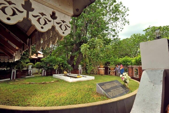 Langkawi Myth & Legend Tour: Mahsuri’s Tomb, Seven Wells & Cenang Highlights photo 6