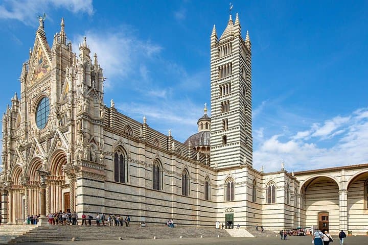 Siena Scavenger Hunt: Self-Guided City Game Through Piazza del Campo and the Duomo photo 3