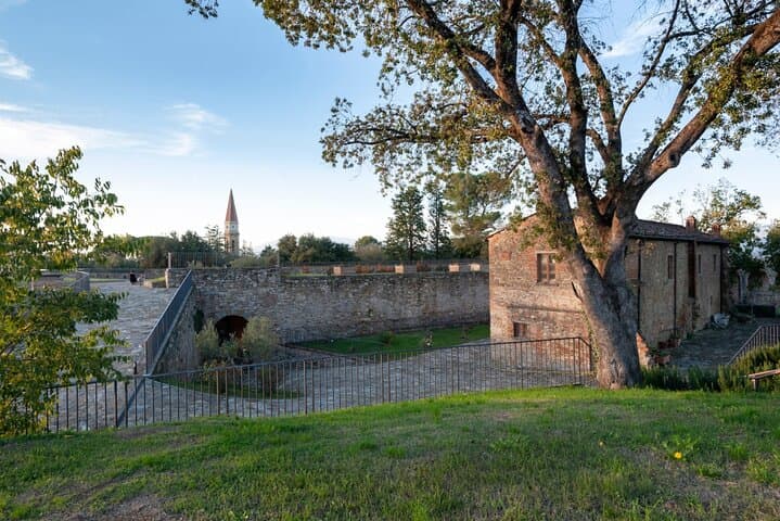 Arezzo Scavenger Hunt: Self-Guided Historical Walk and Riddle Tour photo 5