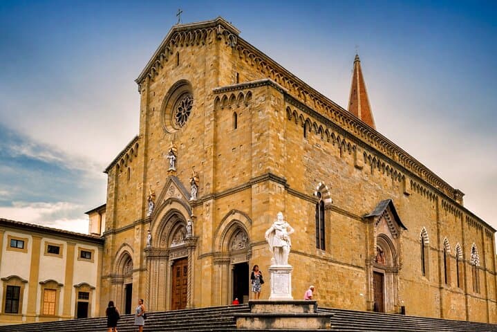 Arezzo Scavenger Hunt: Self-Guided Historical Walk and Riddle Tour photo 4