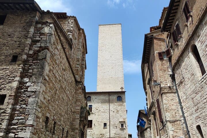 Perugia Scavenger Hunt: Self-Guided Walking Tour & City Sights photo 2