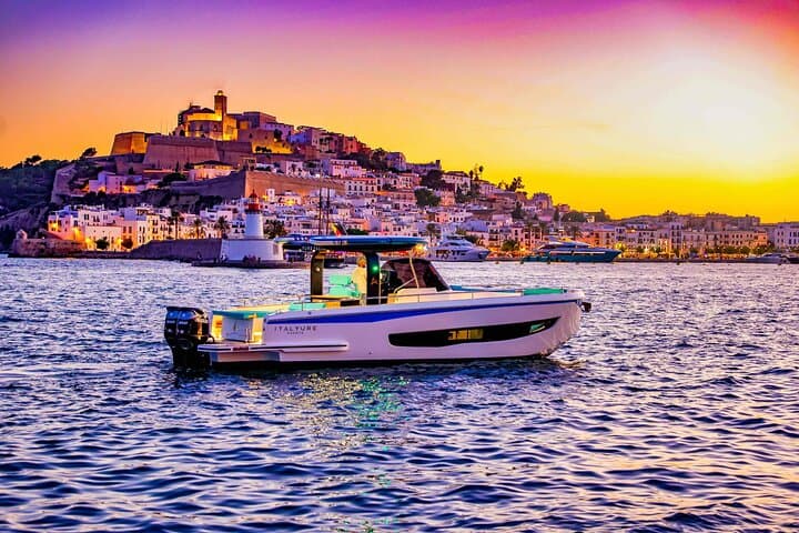 Private Luxury Speedboat Day Trip from Ibiza to Formentera