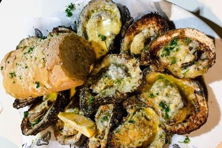 French Quarter Street Food Tour With a Local Guide — New Orleans Eats & History photo 4