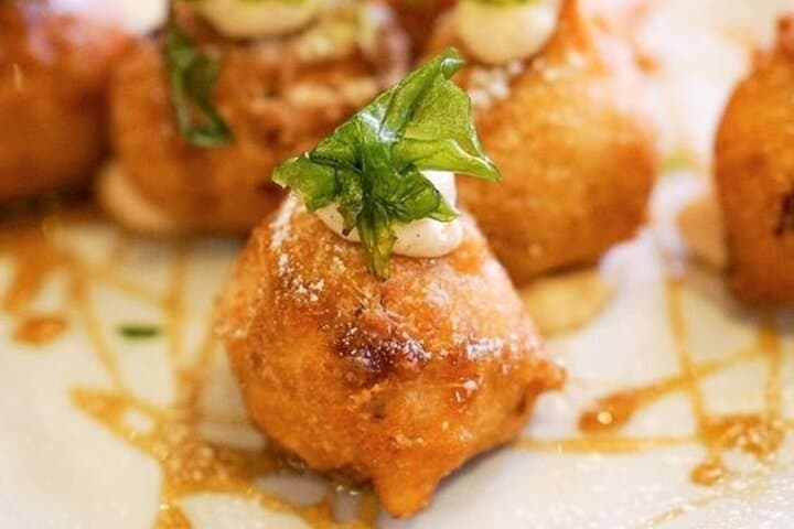 French Quarter Street Food Tour With a Local Guide — New Orleans Eats & History photo 3