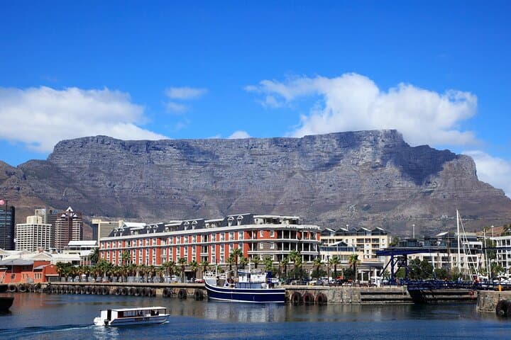 Table Mountain and Robben Island Private Tour: Cape Town Full-Day Historical and Nature Experience photo 2
