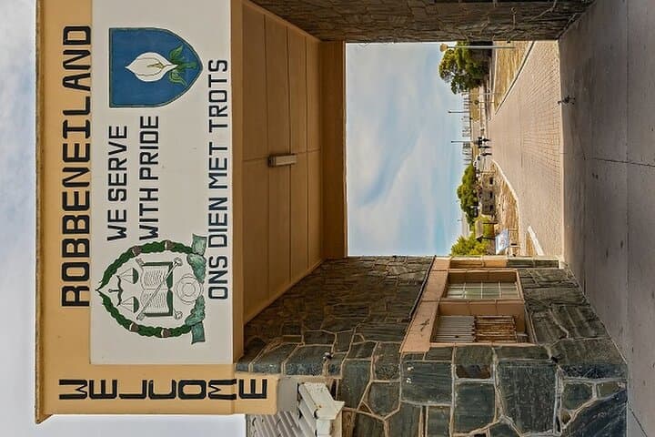 Table Mountain and Robben Island Private Tour: Cape Town Full-Day Historical and Nature Experience photo 5