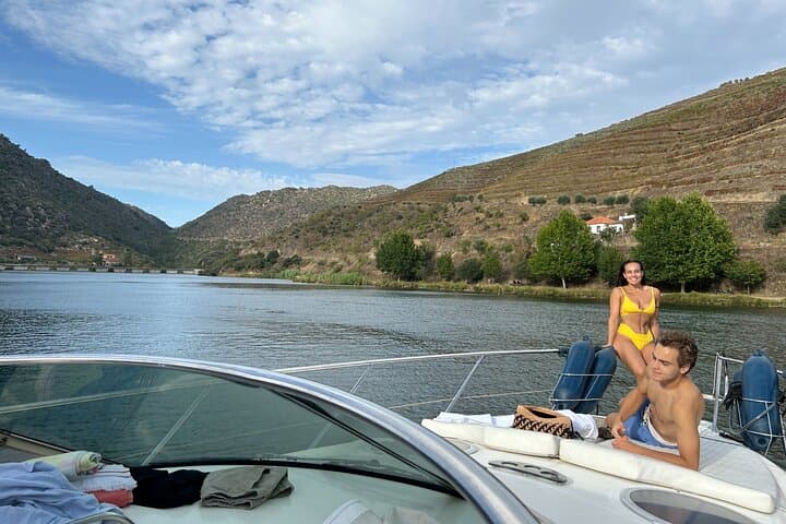 Private Douro River Boat Tour with Traditional Lunch and Swimming photo 4