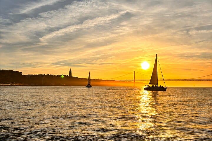 Sunset Sailing on the Tagus: Lisbon's Iconic Waterfront Experience photo 4