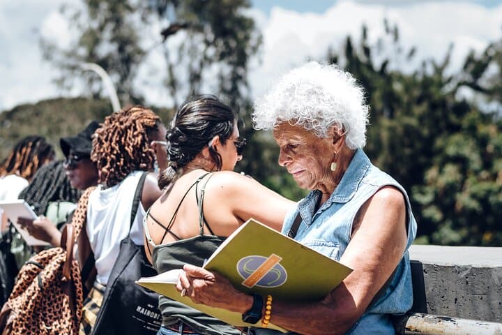 Nairobi Sketch Tour: Urban Art Walk and Live Drawing Experience photo 5