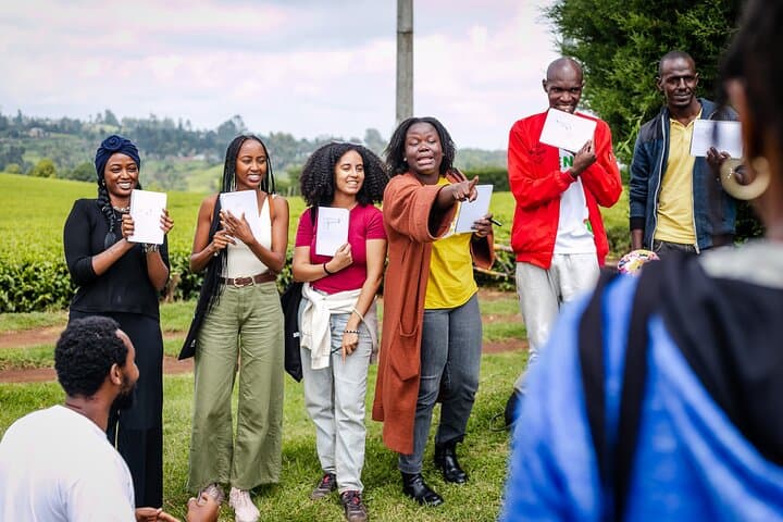 Nairobi Sketch Tour: Urban Art Walk and Live Drawing Experience photo 2