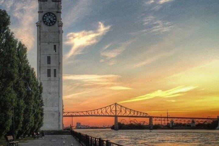 Old Montreal Guided Walking Tour — Notre-Dame, Old Port & Cobblestone Streets photo 4