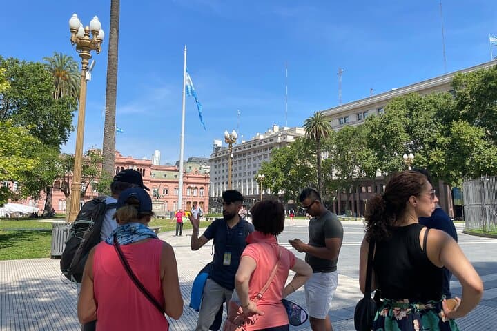 Buenos Aires City Tour and La Ventana Tango Dinner Experience photo 4
