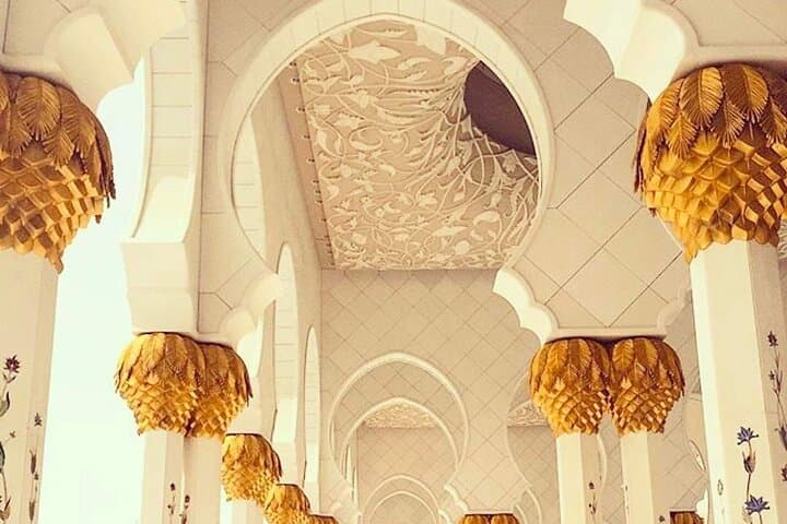 Abu Dhabi Full-Day Tour from Dubai: Sheikh Zayed, Ferrari World & Louvre Highlights photo 2