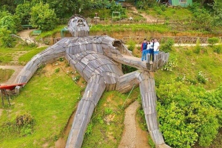 Hobbitenango & Altamira Parks Near Antigua Guatemala: Hobbit Huts, Giant Swing and Panoramic Views photo 4