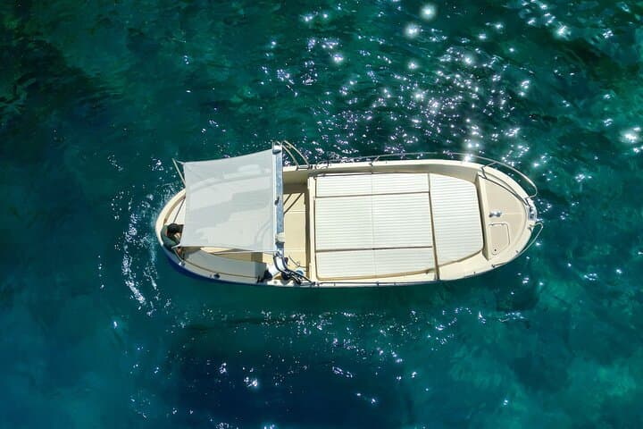 Capri Private Sunset Boat Tour with Prosecco and Snorkel photo 5