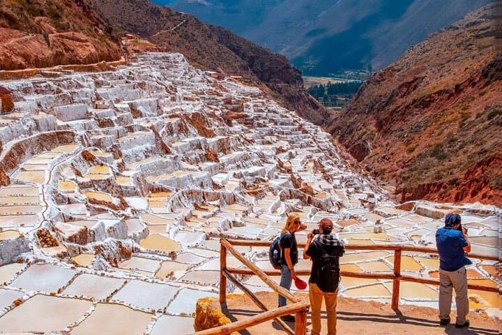 Sacred Valley VIP Full-Day: Chinchero, Moray, Maras, Ollantaytambo & Pisac photo 2
