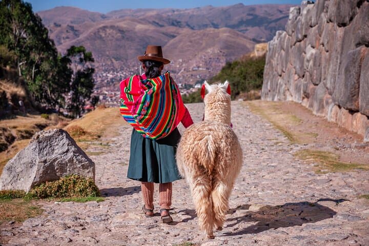 Sacred Valley VIP Full-Day: Chinchero, Moray, Maras, Ollantaytambo & Pisac photo 4