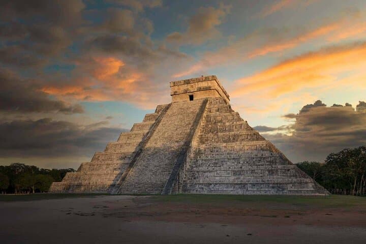 Day Trip to Chichén Itzá, Izamal & Yokdzonot Cenote from Mérida