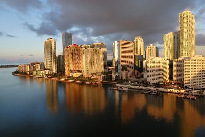 Miami Sunset Cruise on Biscayne Bay: Millionaire Mansions and Skyline Views photo 6