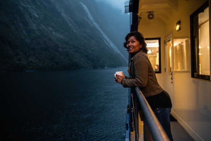 Milford Sound Mariner Overnight Cruise — Overnight Fiordland Cruise to Harrison Cove photo 4