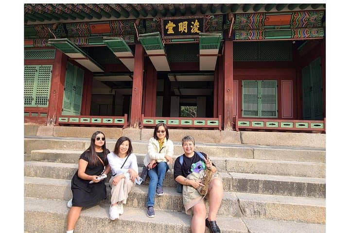 Deoksugung & Jeongdong-gil Walking Tour — Seoul Palace and Historic Jeongdong-gil Stroll photo 4