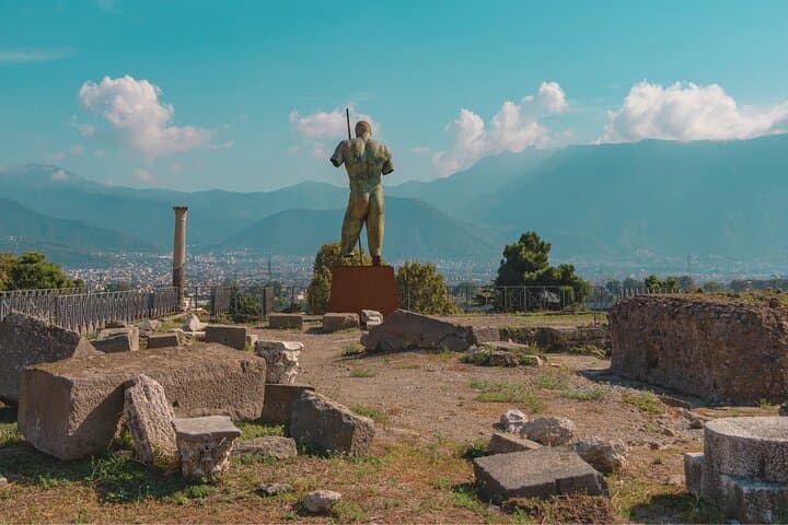 Pompeii Fast-Track Entry with Audio Guide: Explore Roman Ruins & Villas photo 6