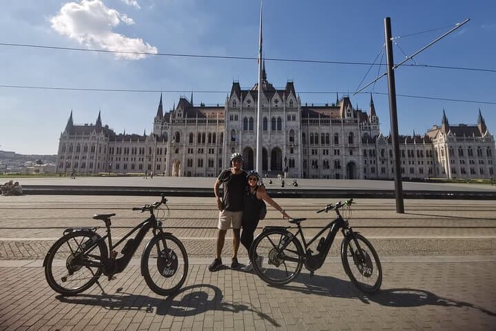 Budapest Highlights Private E‑Bike Tour: Top Sights in 4 Hours