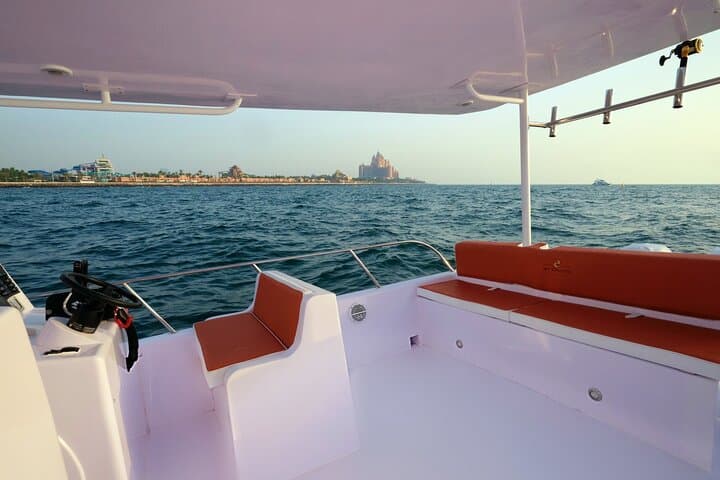 Private Dubai Boat Charter for Up to 10 Guests — Palm Jumeirah, JBR & Dubai Marina Cruise photo 4