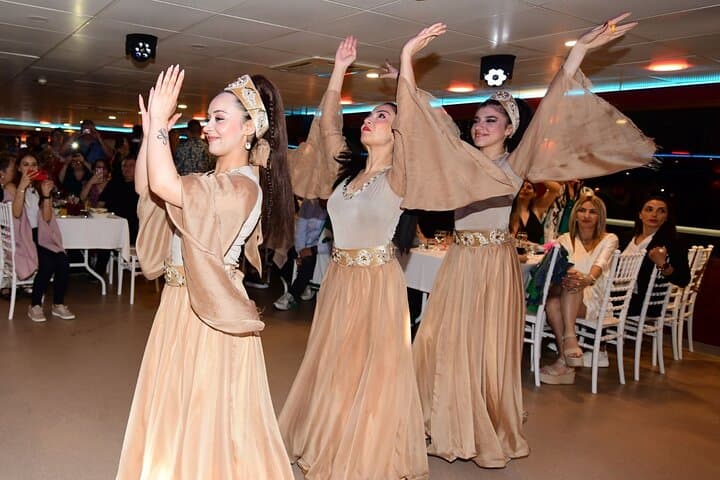 Bosphorus Night Dinner Cruise with Turkish Show and Private Table