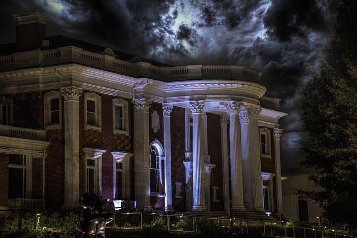Chattanooga Crypts and Chills: Haunted Downtown Walking Tour photo 3