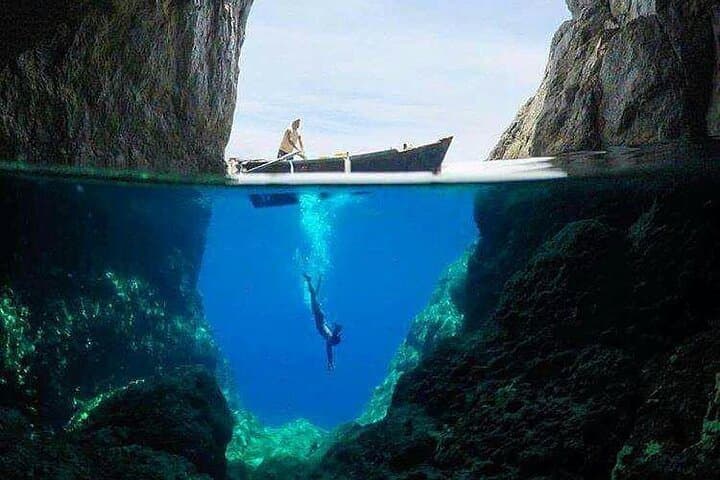 Capri Pass: Sorrento Boat Tour to Capri, Blue Grotto & Faraglioni photo 4