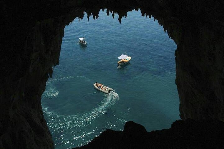 Capri Pass: Sorrento Boat Tour to Capri, Blue Grotto & Faraglioni photo 6