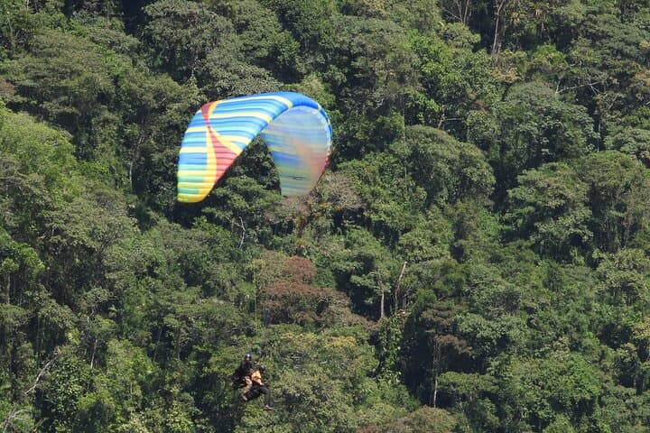 Paragliding Over Guacaica Canyon and Canyoning in Guatape photo 2