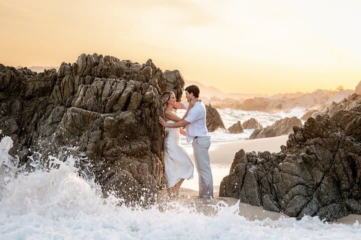 Los Cabos Beach Photo Session — Capture the Arch and Iconic Rock Formations