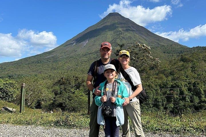 Arenal Combo: Hanging Bridges, La Fortuna Waterfall & Lava Trail Adventure photo 4