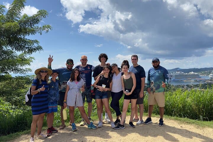 Roatan Private Excursion — Monkey and Sloth Sanctuary, Mirador Views, Chocolate & Rum Tasting photo 5