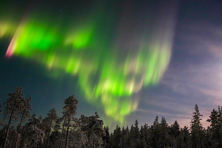 Northern Lights Photo Tour in Ylläs — Guided Aurora Hunt & Pro Photos photo 2