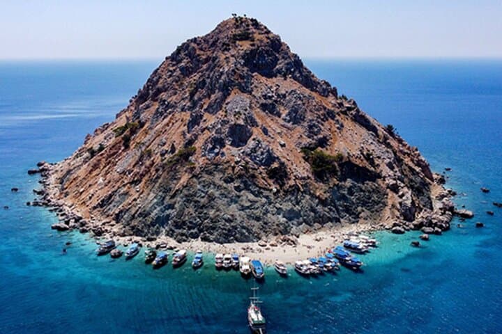 Full-Day Antalya Maldives Boat Tour to Suluada — Swim, Snorkel & Cove Hopping