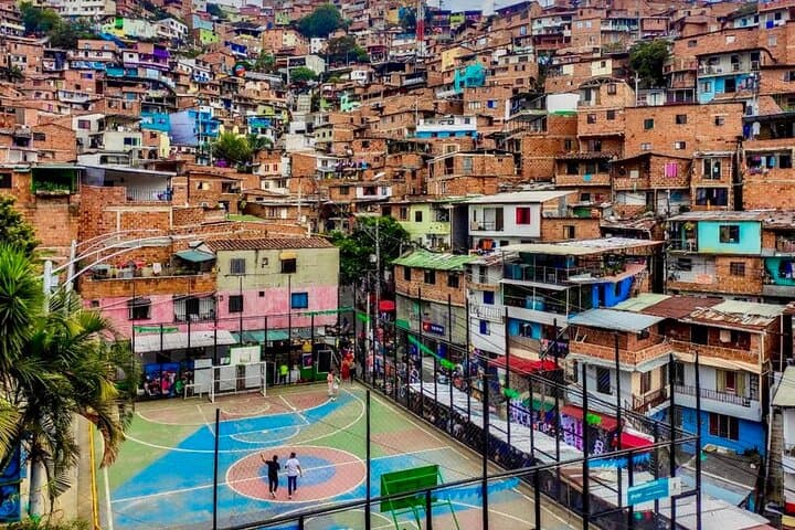 Private Full-Day Medellín Tour with Optional Spanish Class — Comuna 13, Plaza Botero & Pueblito Paisa photo 4