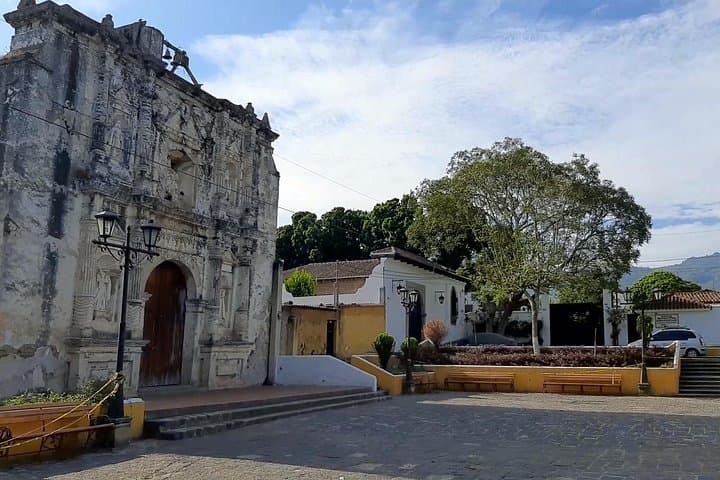 Antigua Guatemala Village Tour: Markets, Mayan Weaving & Macadamia Farm photo 2