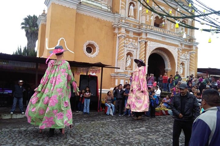 Antigua Guatemala Village Tour: Markets, Mayan Weaving & Macadamia Farm photo 4
