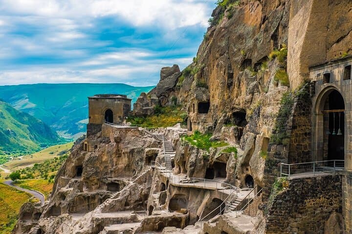 Borjomi, Rabati & Vardzia: Full-Day Guided Tour from Tbilisi
