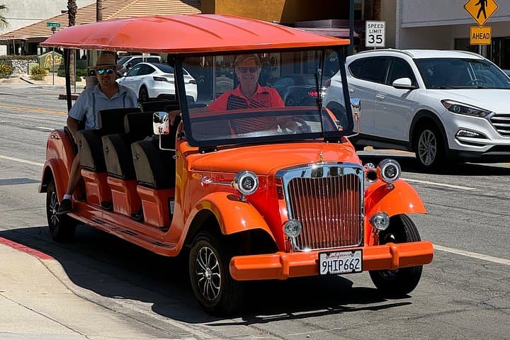 Palm Springs 6-Passenger Golf Cart City & Food Tour