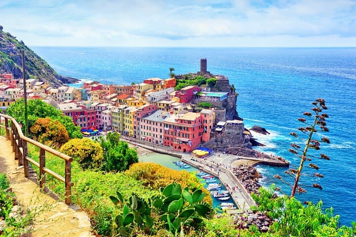 Cinque Terre Private Romantic Tour — Manarola Lover's Lane & Via Beccara Walk photo 6