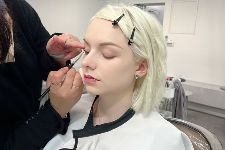 Gangnam Celebrity Makeover: K-Pop Makeup, Hair & Studio Photoshoot in Seoul photo 6