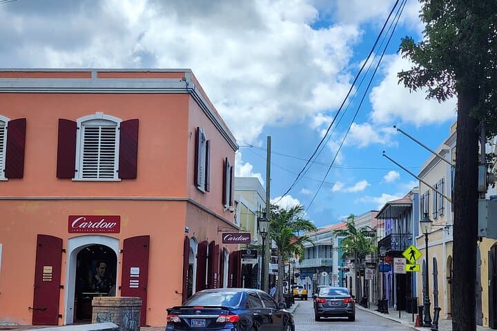 St. Thomas Shopping and Sightseeing Tour — Magen's Bay, Mountain Top & Charlotte Amalie Views photo 4