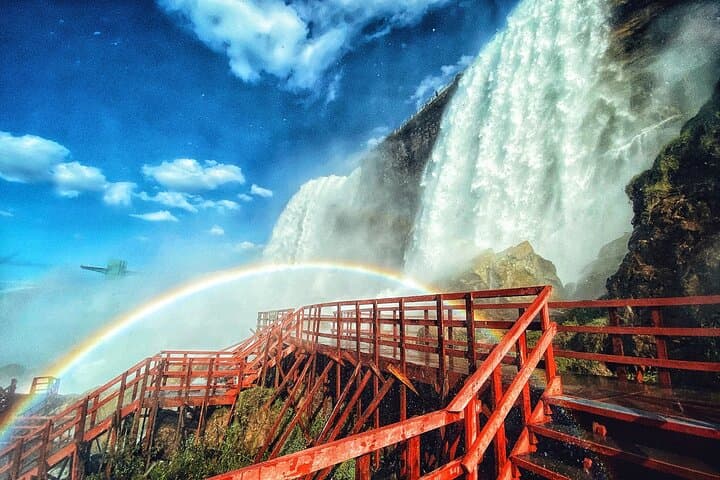 Niagara Falls Maid of the Mist & Cave of the Winds: Up-Close Waterfall Adventure