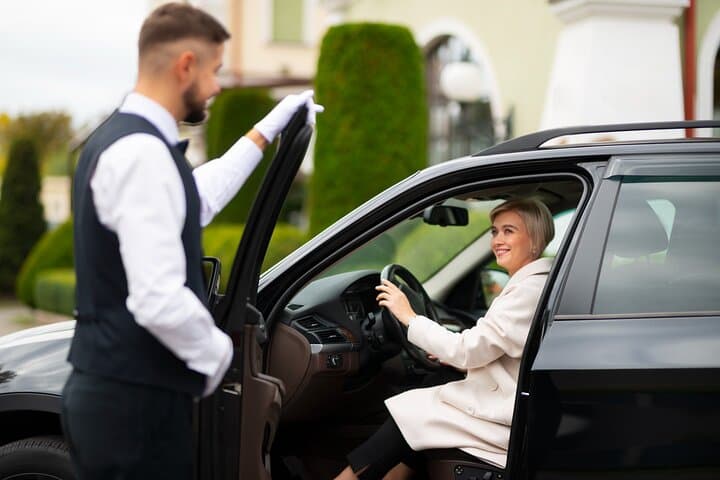 Dubai Private Transfer to City Centre Deira Mall — Door-to-Mall Pickup photo 3