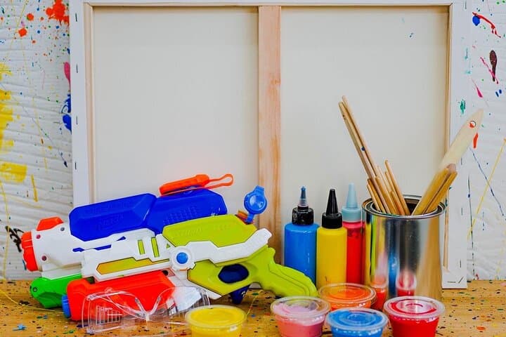 Seoul Action Painting Studio Experience: Throw, Splash and Create Like an Action Painter photo 4