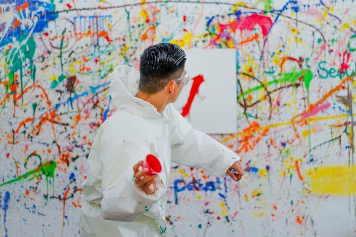Seoul Action Painting Studio Experience: Throw, Splash and Create Like an Action Painter photo 3